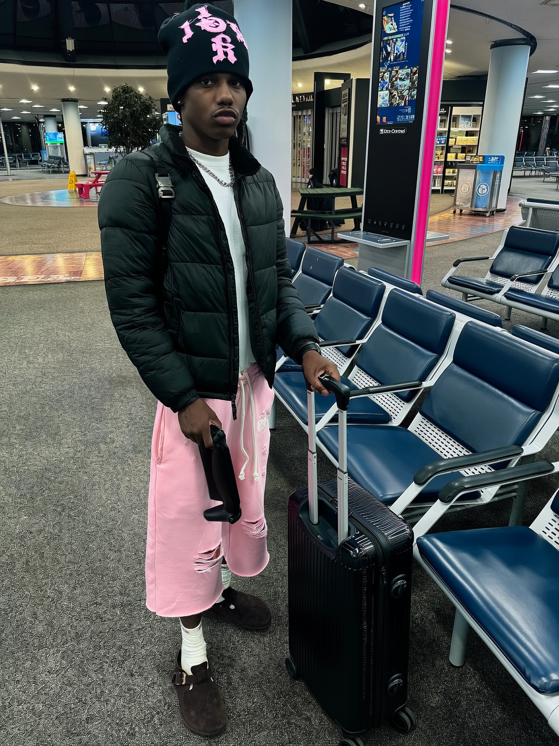 "1OK" Distressed Beanie (Black/Pink)