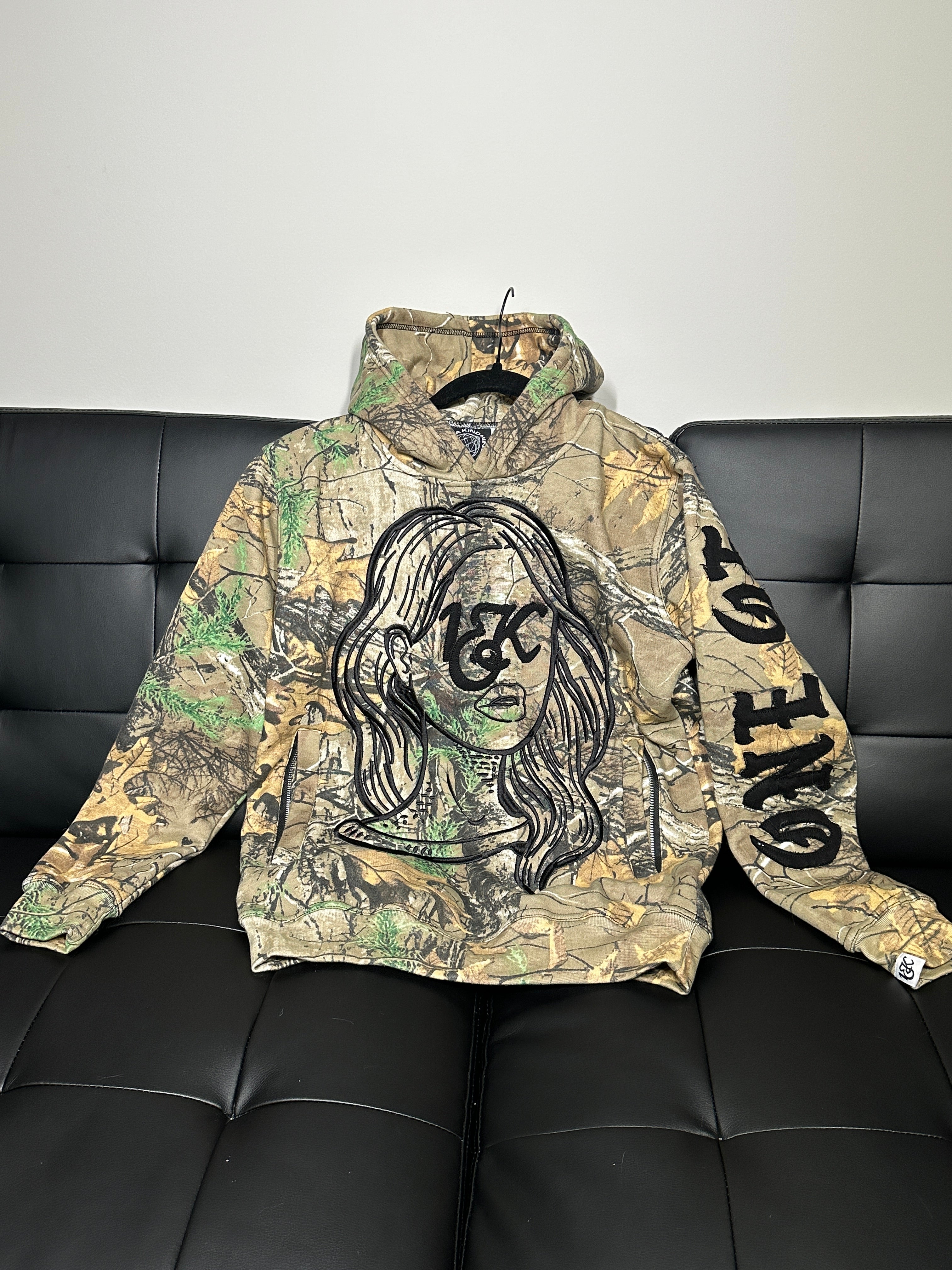 “1OK” Iconic Muse Hoodie (Camo/Black)