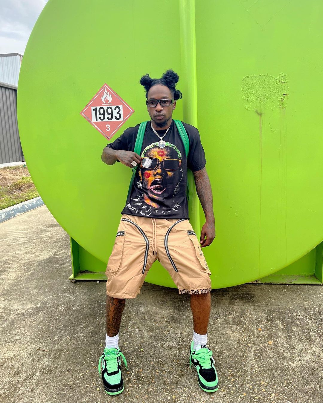 “1OK” Nylon Zipper Shorts (Tan/Black)